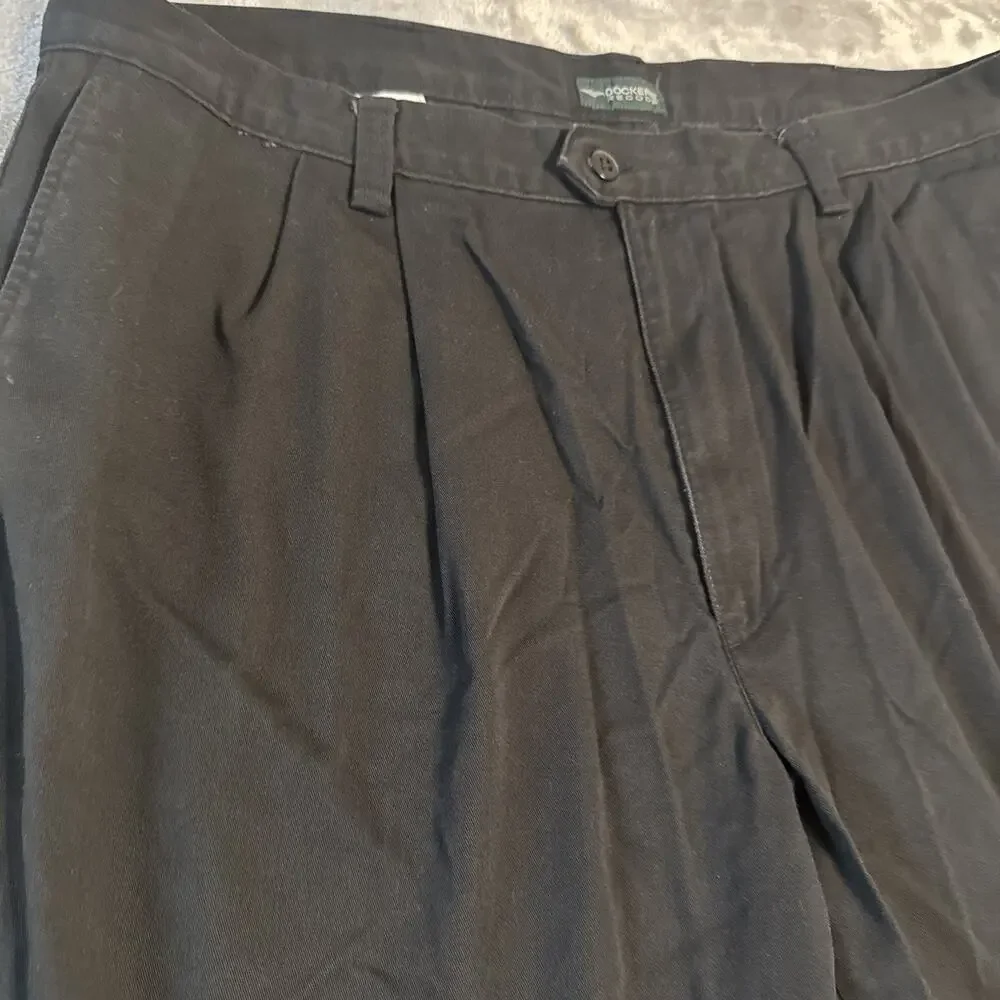 Dockers Recode Shorts Mens Sz 42 Waist Pleated Front Black 100% cotton Pockets